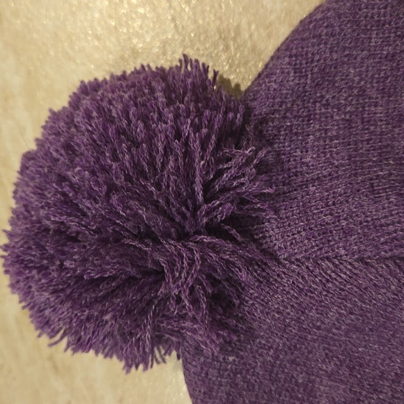 NWT The Salty Collection Heather Purple "Salty" Pom Beanie - Picture 3 of 7